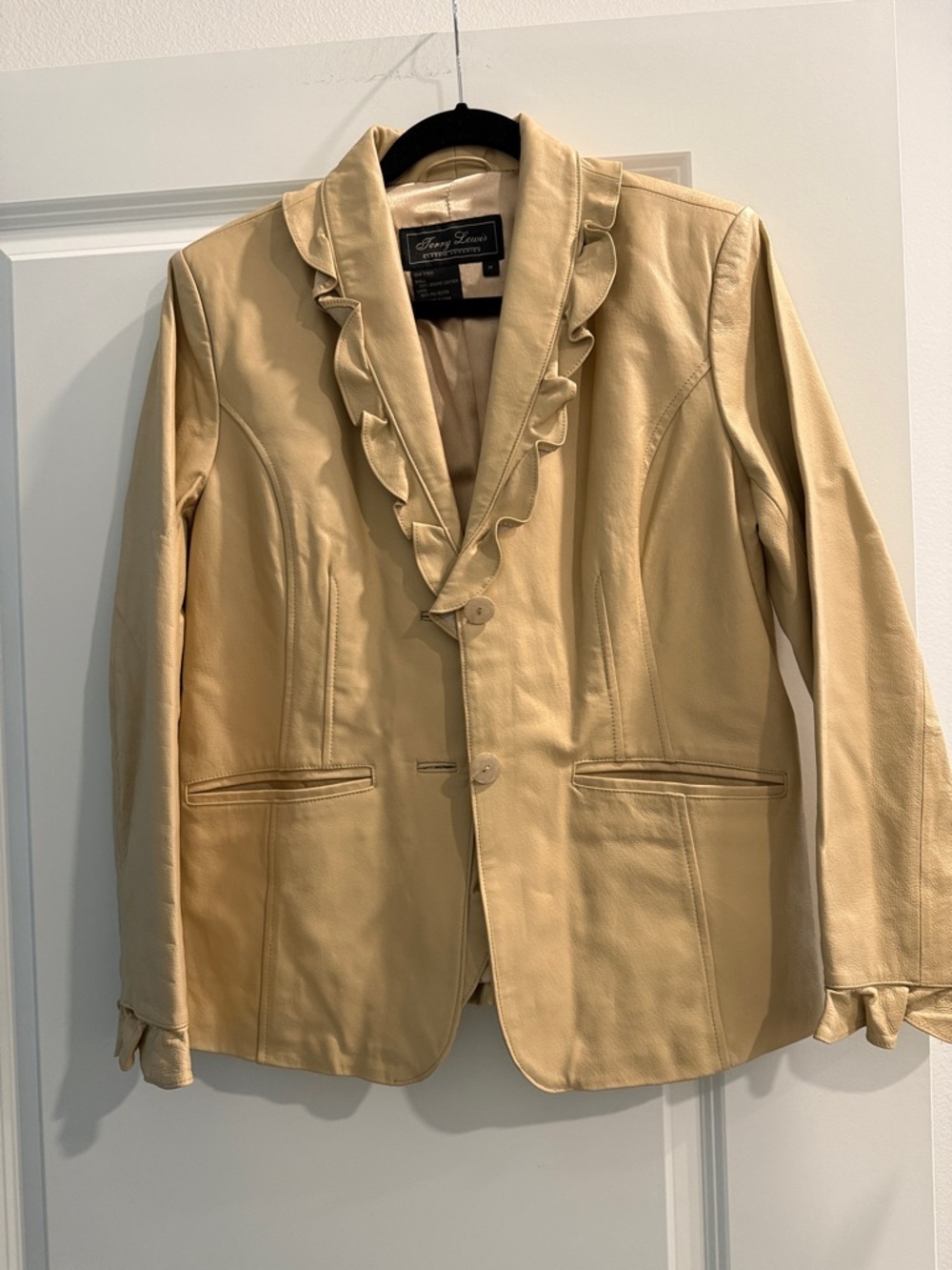 Terry Lewis vintage Beige Ruffled Leather Blazer sz m